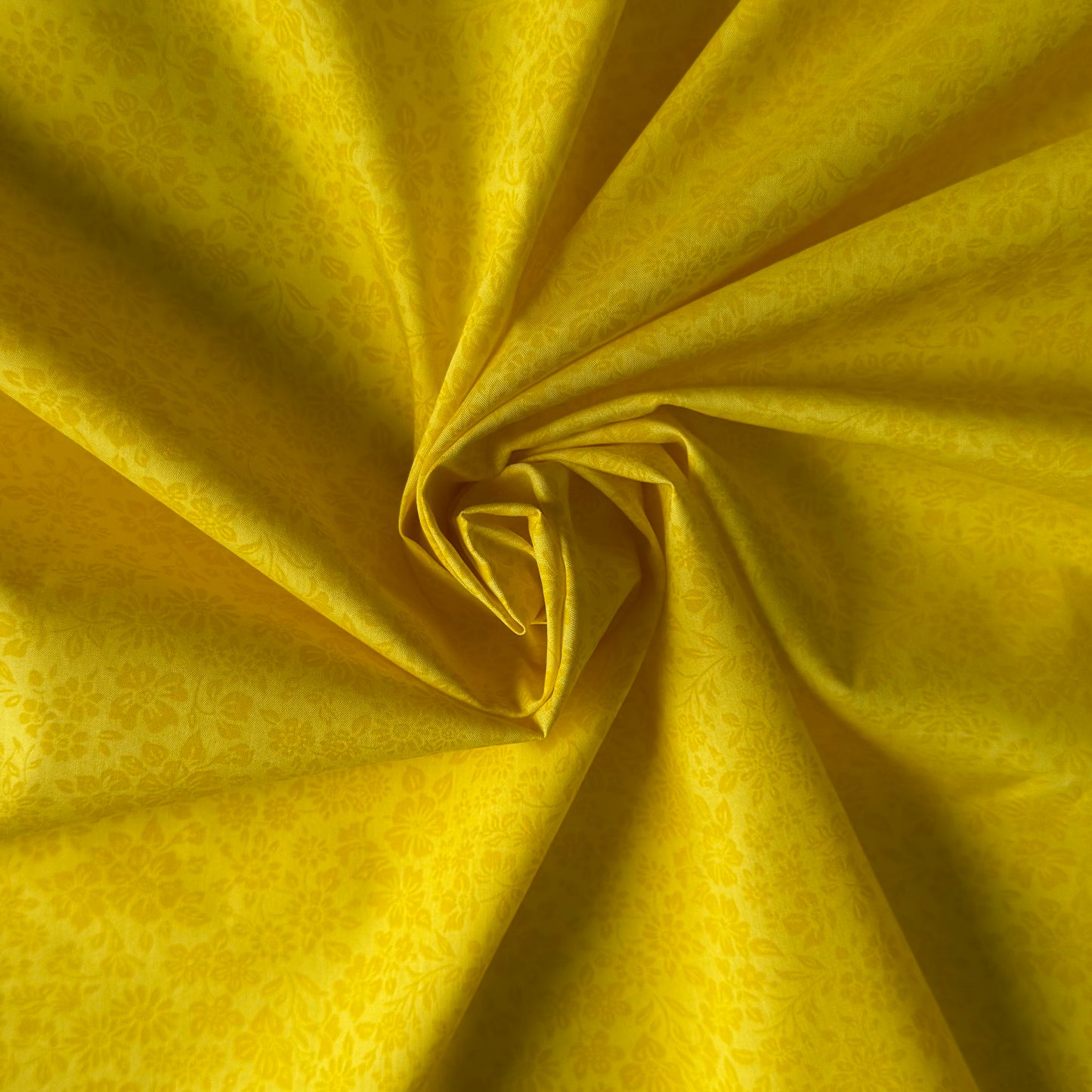 Liberty Fabric Periwinkle Y Tana Lawn® Cotton 3m