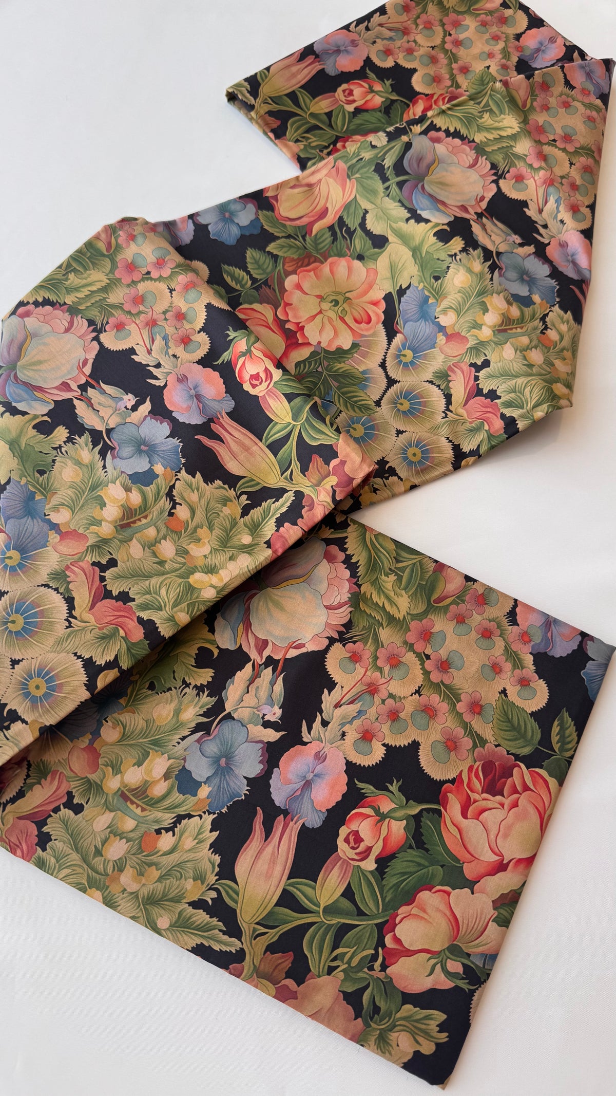 CLASSICO Fabric Cotton Tana Lawn 3m