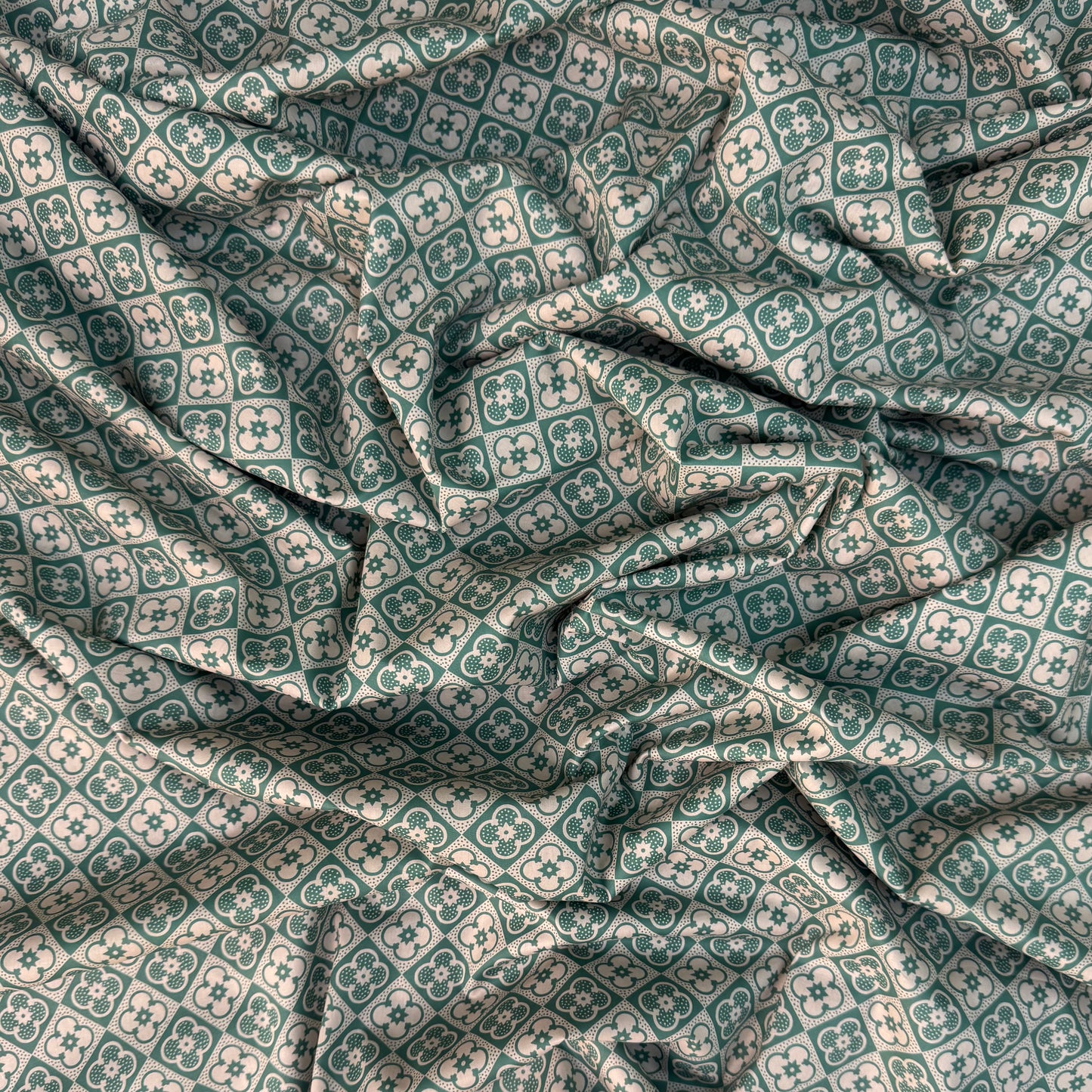 CLASSICO Fabric Cotton Tana Lawn 3m