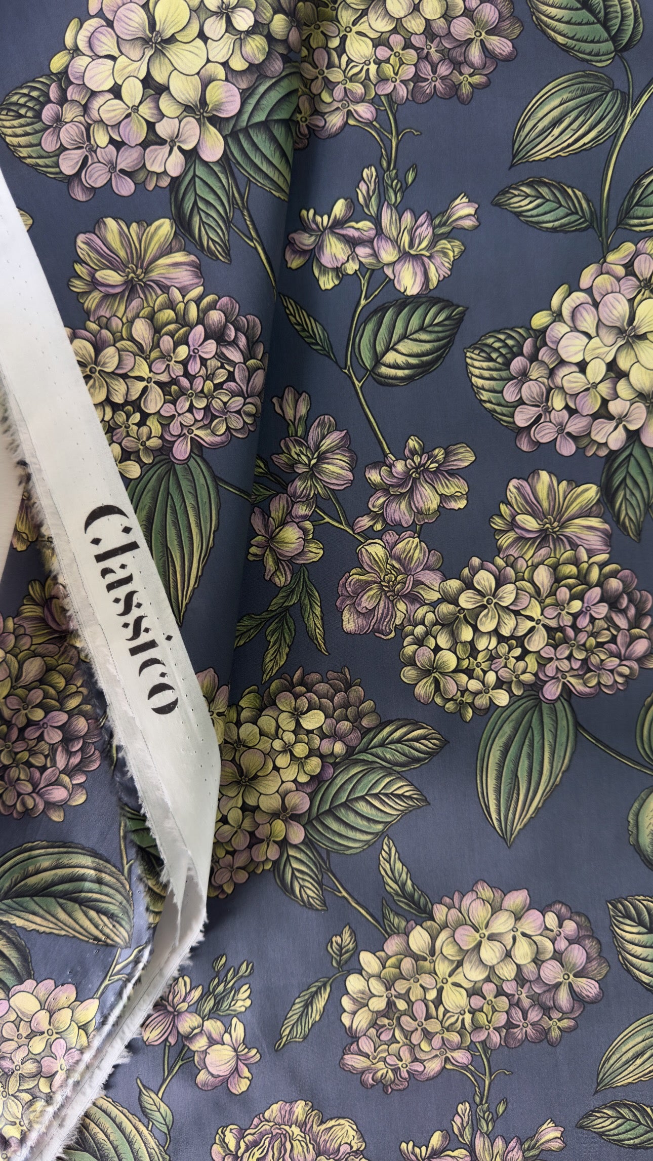 CLASSICO Fabric Cotton Tana Lawn 3m