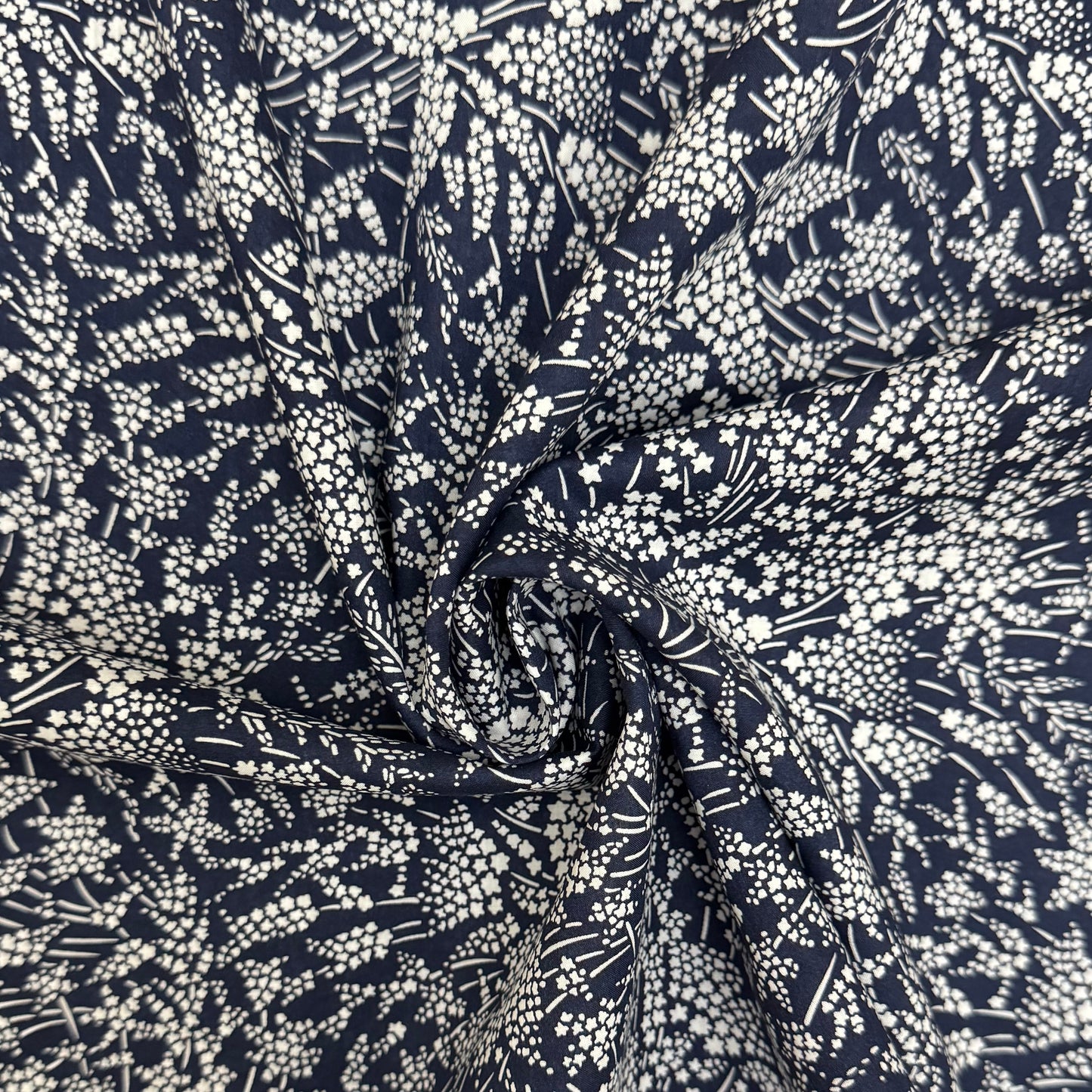 Liberty Fabric Whispering stars Cotton Tana Lawn® 3m