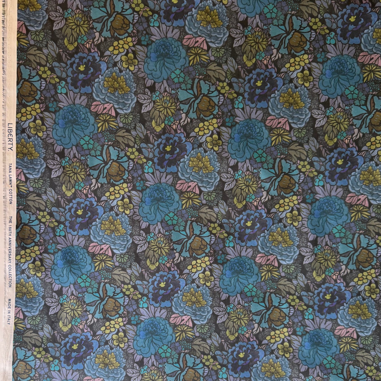 Liberty Fabrics Heritage Garden B Tana Lawn Cotton 3m