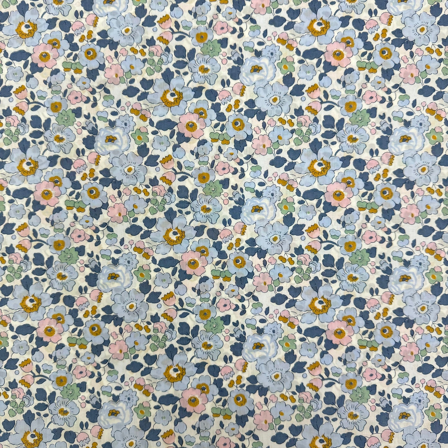 Liberty Fabric Betsy GB Tana Lawn™ Cotton 3m