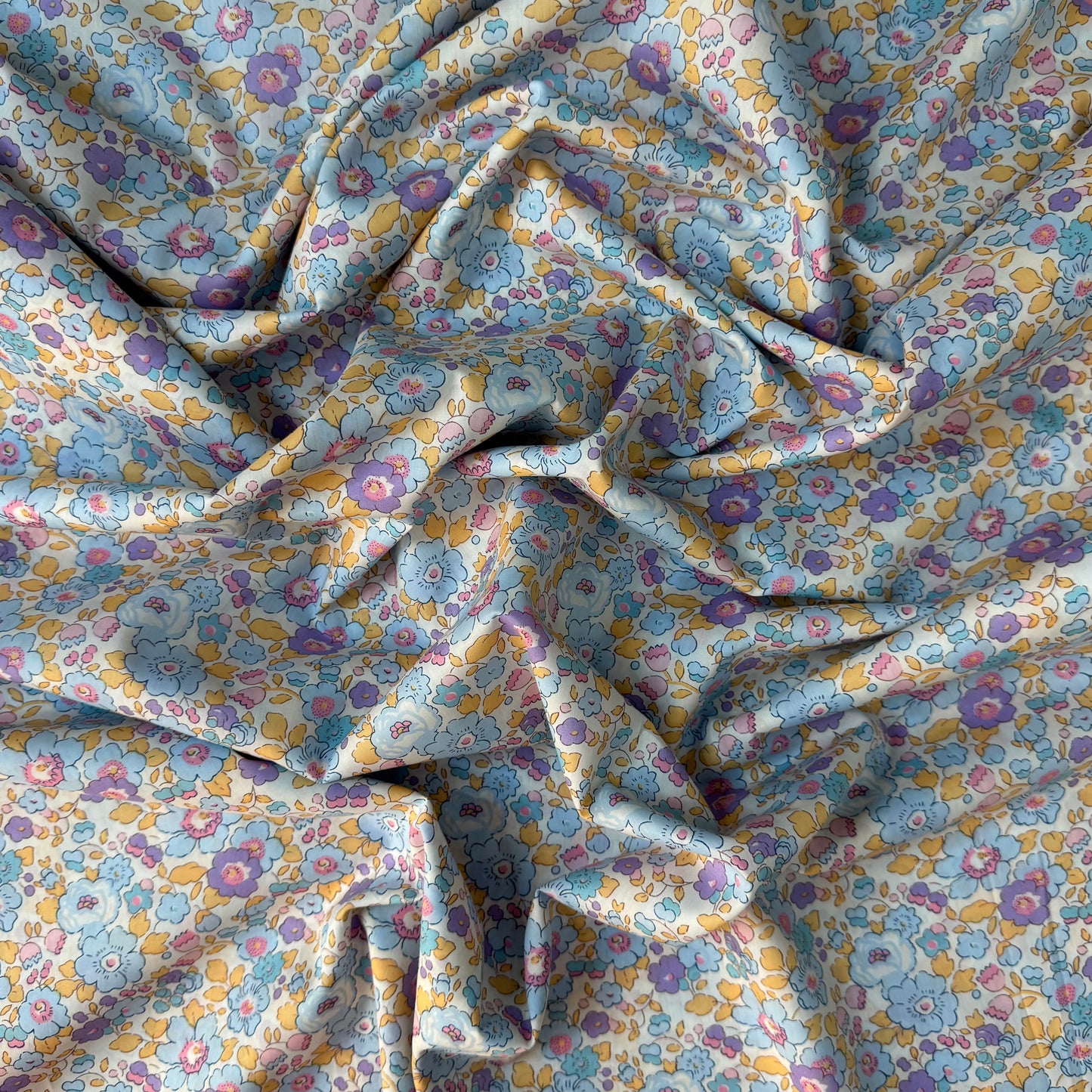 Liberty Fabric light blue Betsy Cotton Tana Lawn® 3m