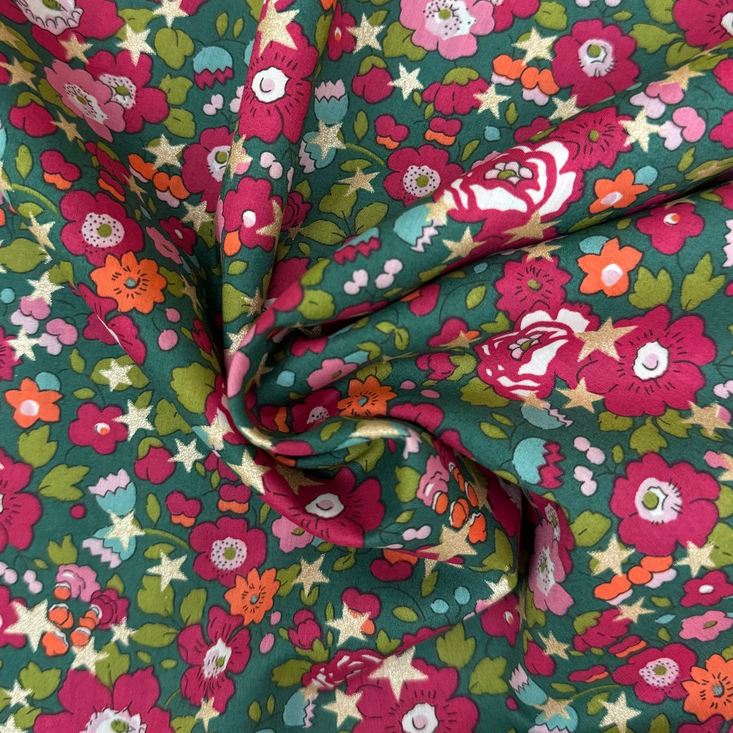 Liberty Fabric Betsy Stars Glitter Tana Lawn™ Cotton 3m