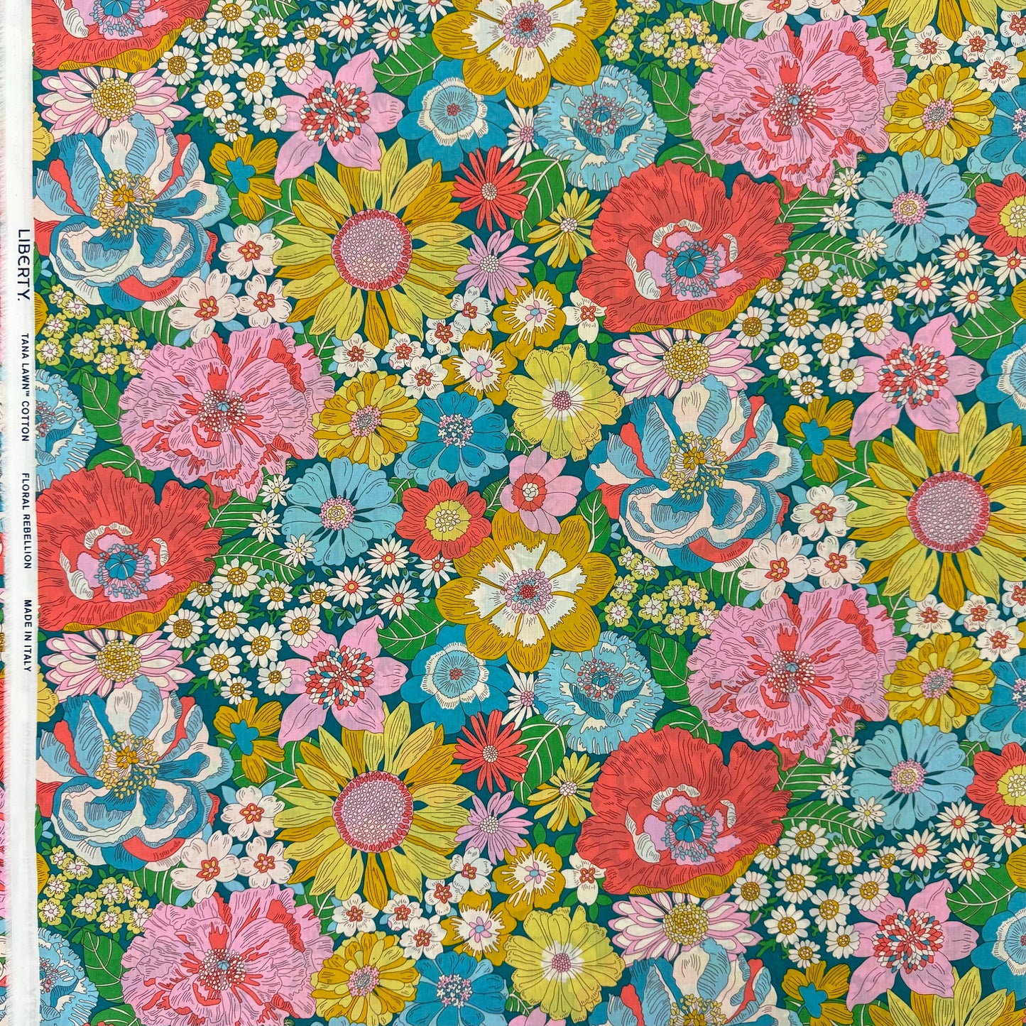 Liberty Fabric Floral Reb colors Tana Lawn™ Cotton 3m