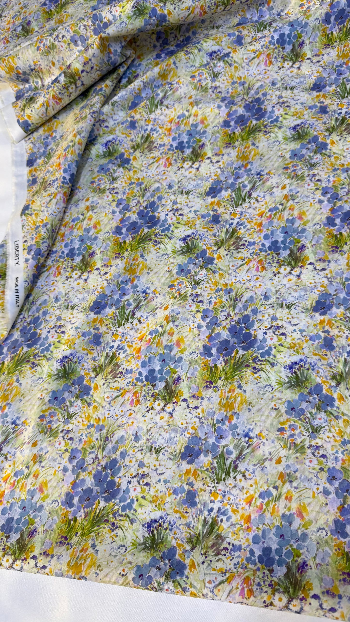 Liberty Fabric MEADOW BREEZE Cotton Tana Lawn® 3m