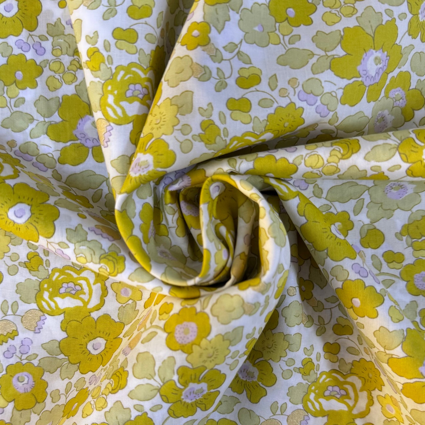 Liberty Fabric Betsy Cotton Tana Lawn® 3m