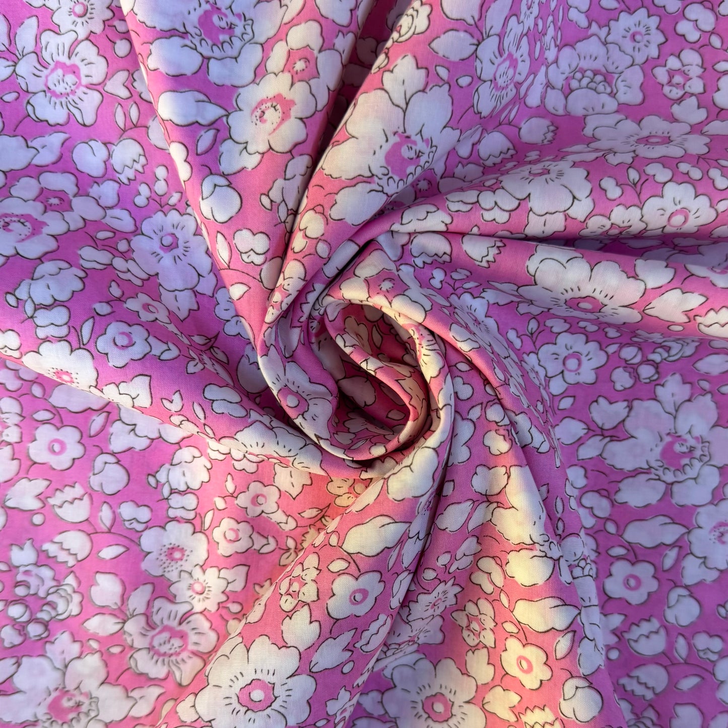 Liberty Fabric Betsy Cotton Tana Lawn® 3m