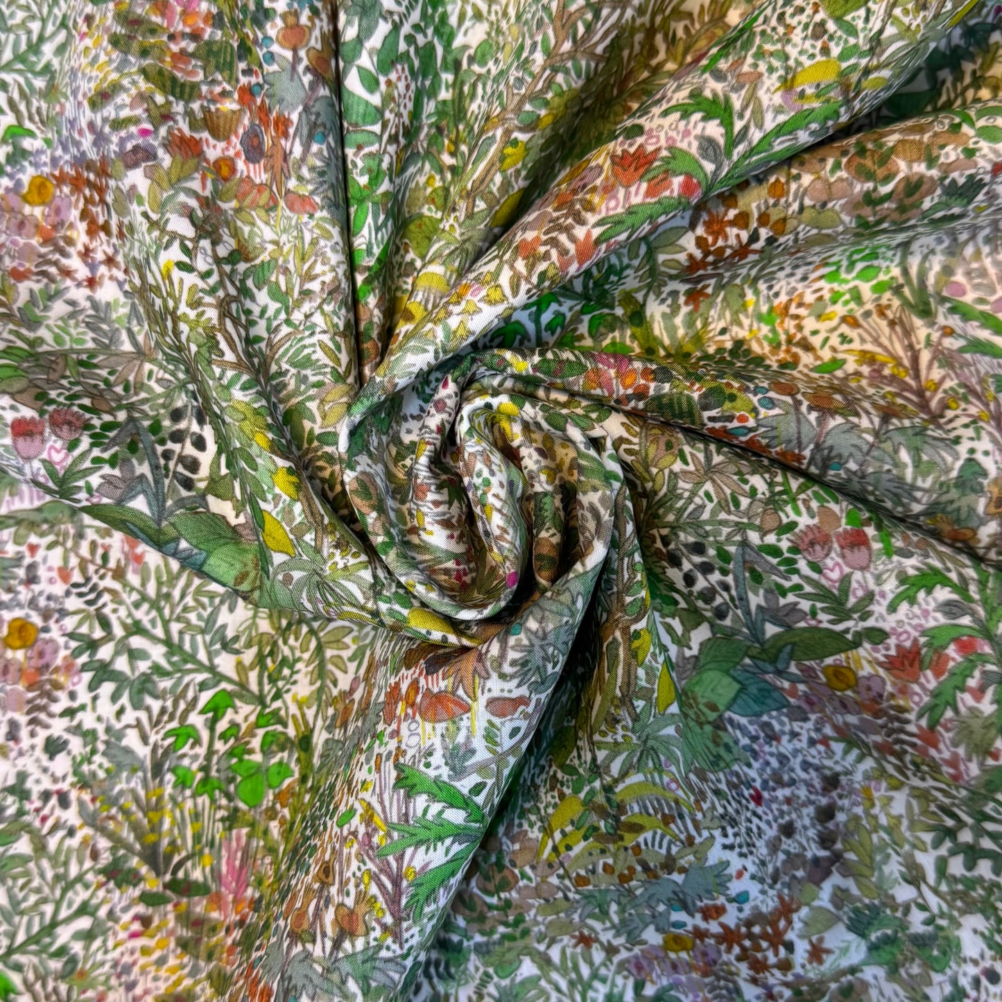 Liberty Fabric FIELDS OF EDENCotton Tana Lawn® 3m