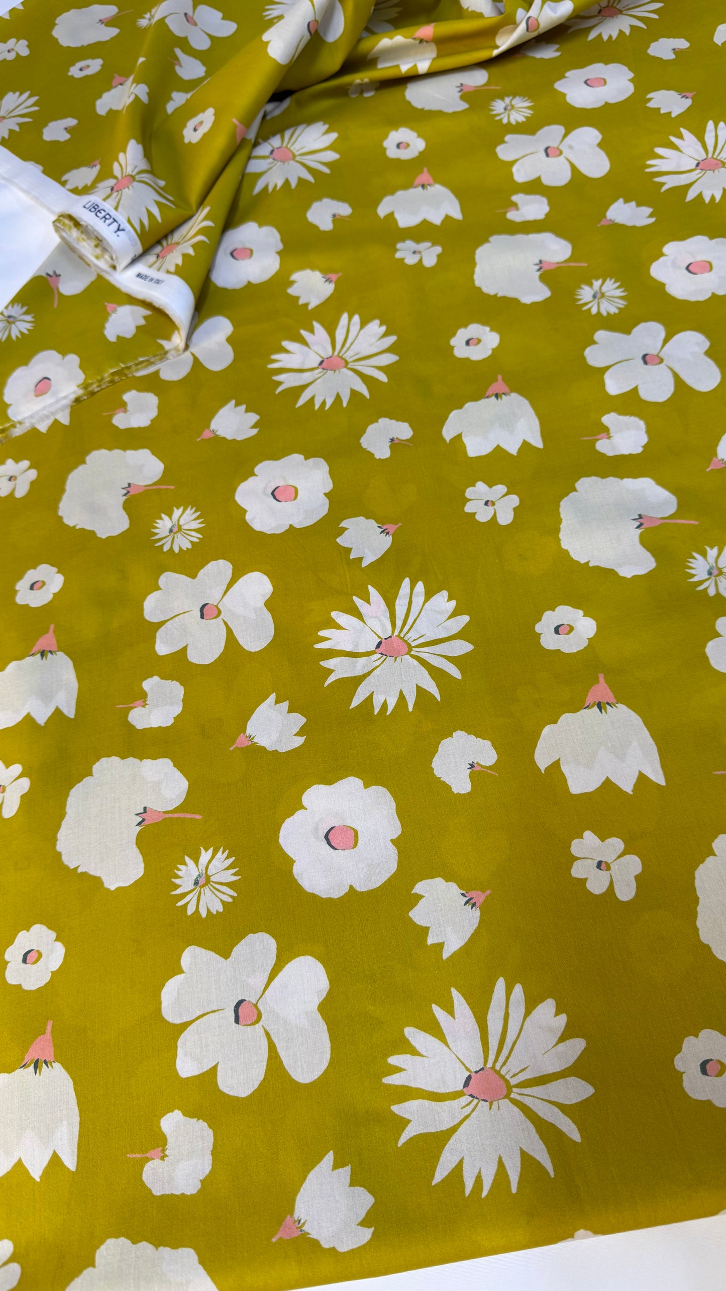 Liberty Fabric PRINT
IMPRESSION Cotton Tana Lawn® 3m