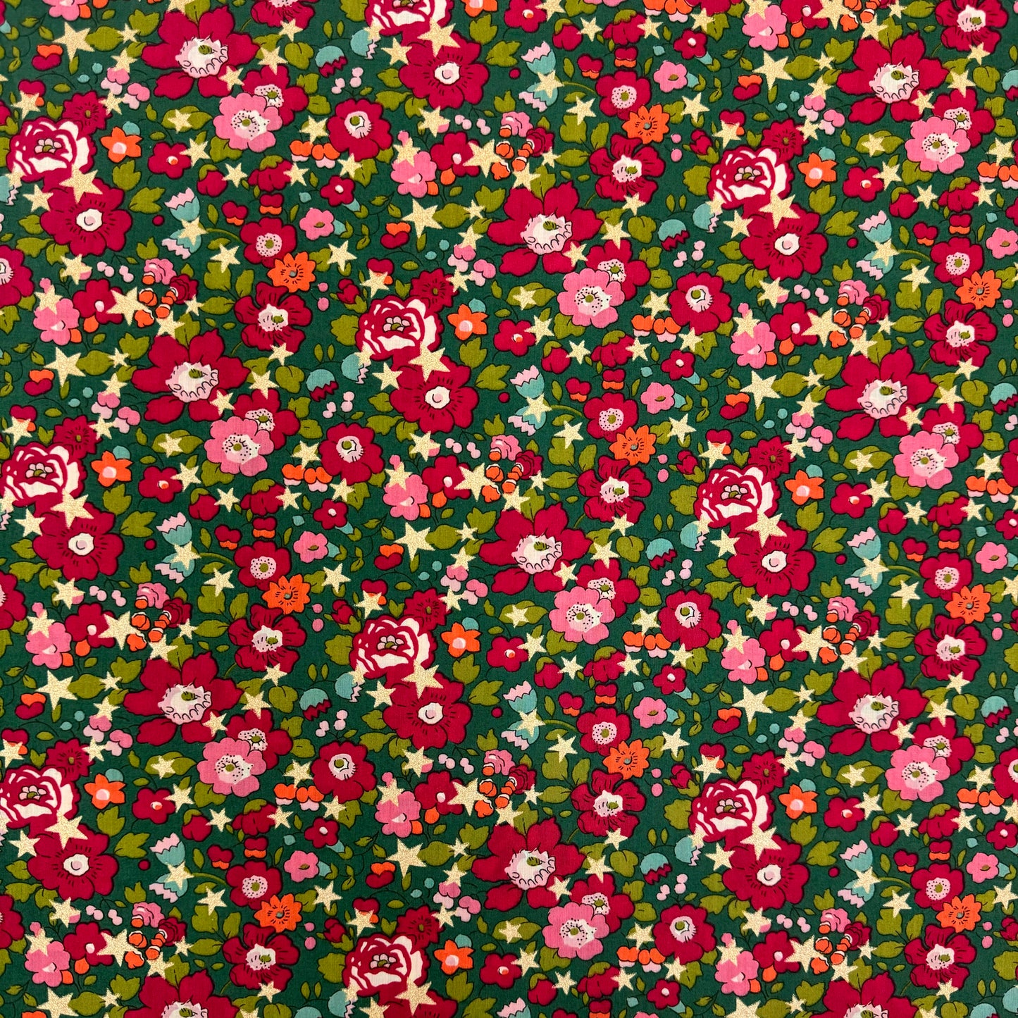Liberty Fabric Betsy Stars Glitter Tana Lawn™ Cotton 3m