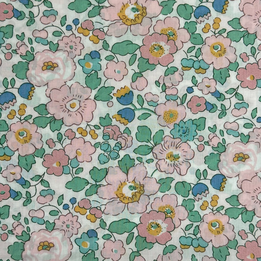 Liberty Fabric Betsy light Pink glitters