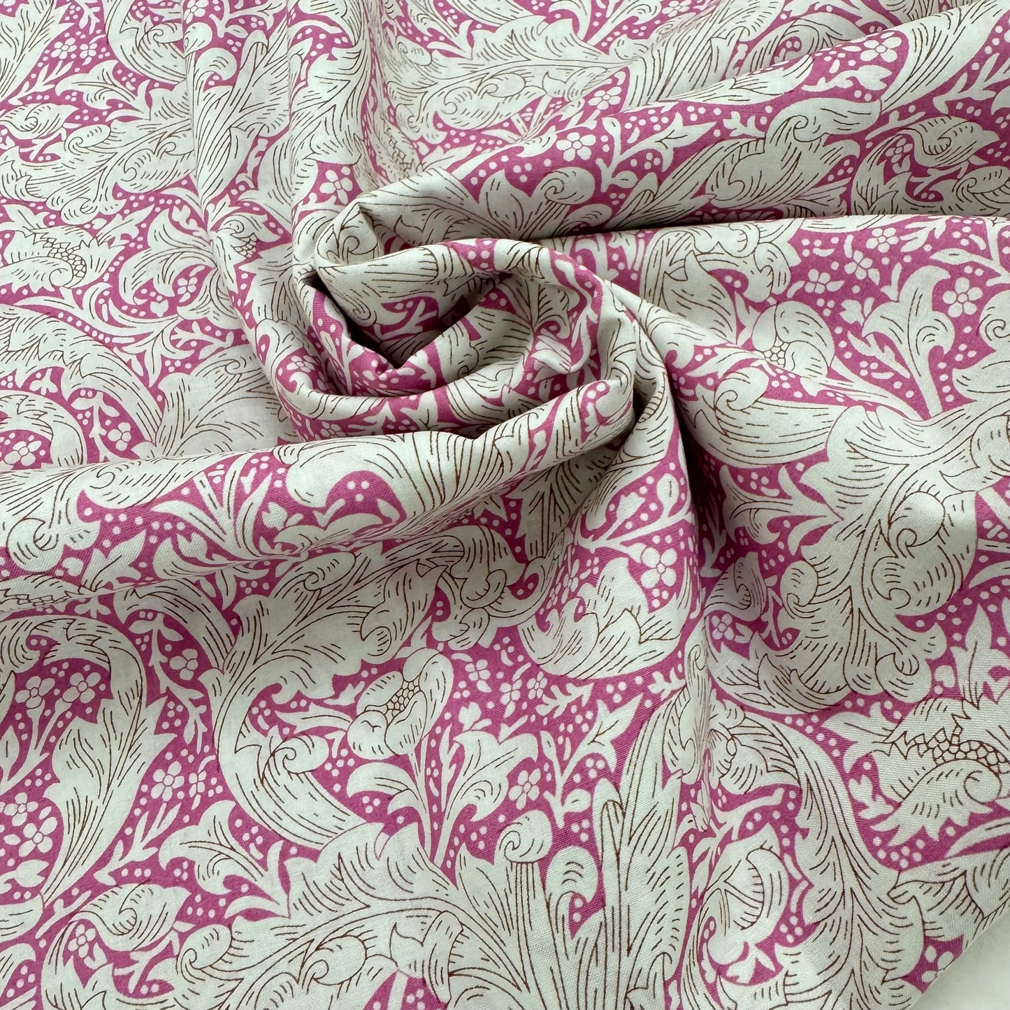 William Morris British(English cotton Tana Lawn) 3m