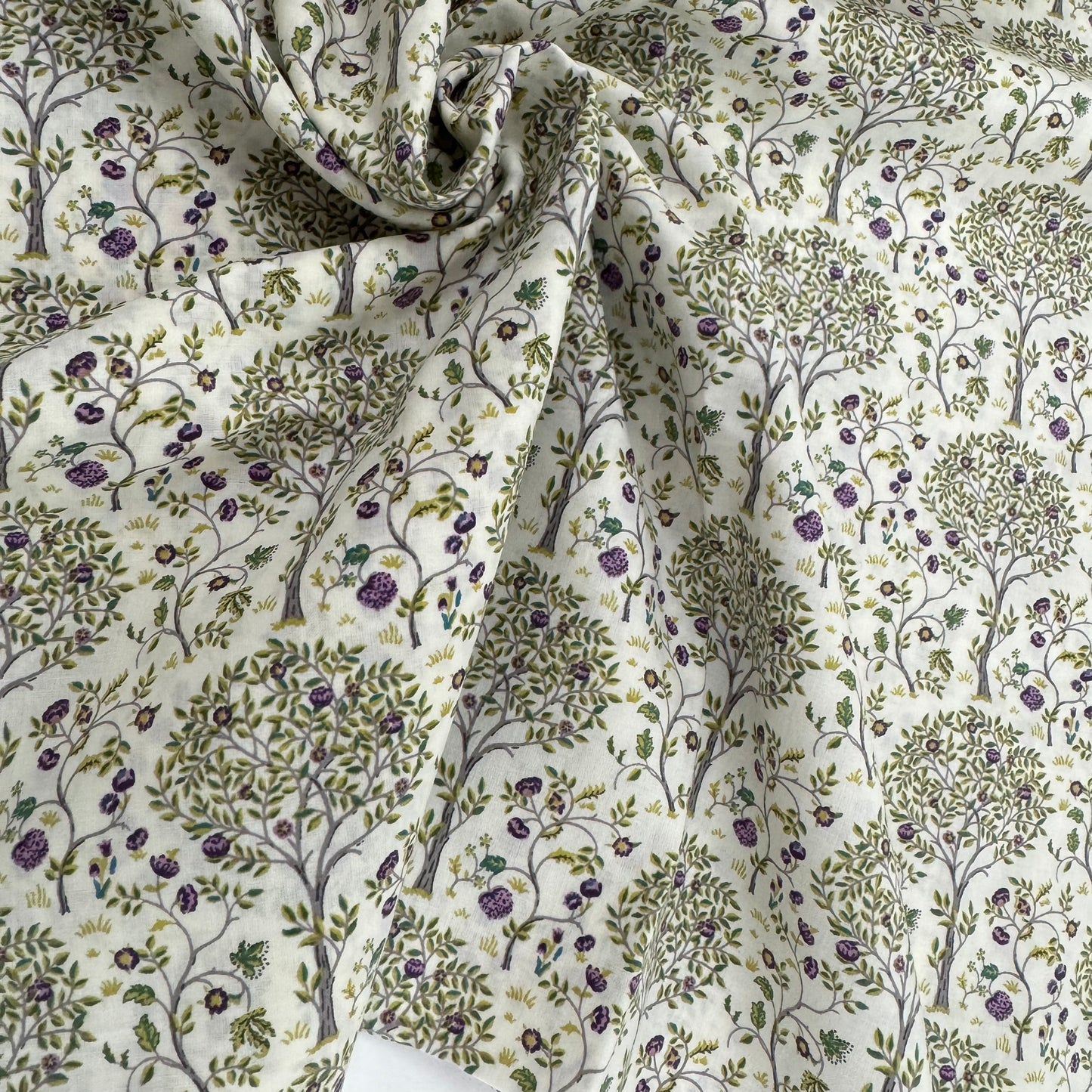 Mulberry Tree Green (English cotton Tana Lawn) 3m