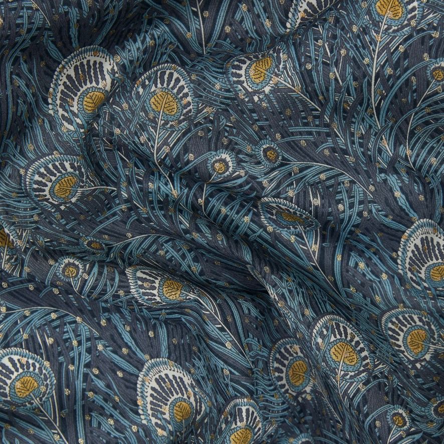 Liberty Fabrics Hera Spot A Tana Lawn Cotton (Metallic)